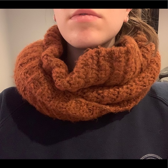 Infinity scarf oranage brûlé from Zara - Picture 4 of 5
